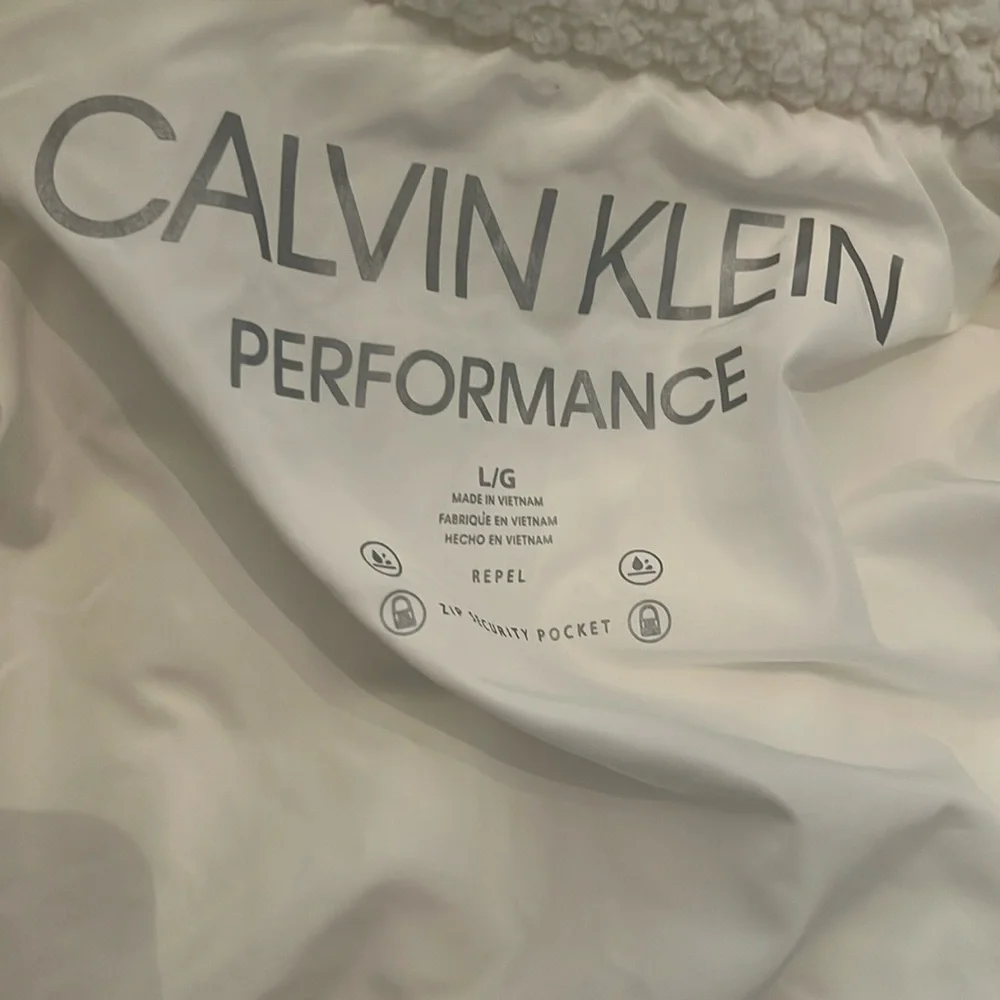 Calvin Klein White Quilted Vest - Picture 10 of 10
